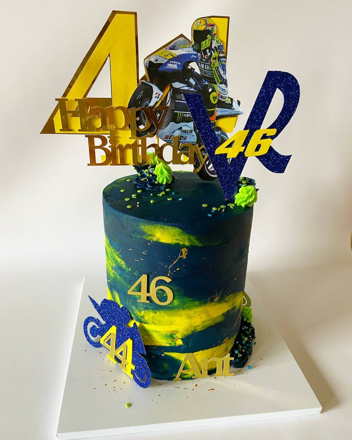 Valentino Rossi Cake ...Made By Gio | Motorcycle birthday cakes, Themed  birthday cakes, Motorcycle cake